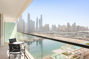 Silkhaus Marina View with Tower's Private Beach